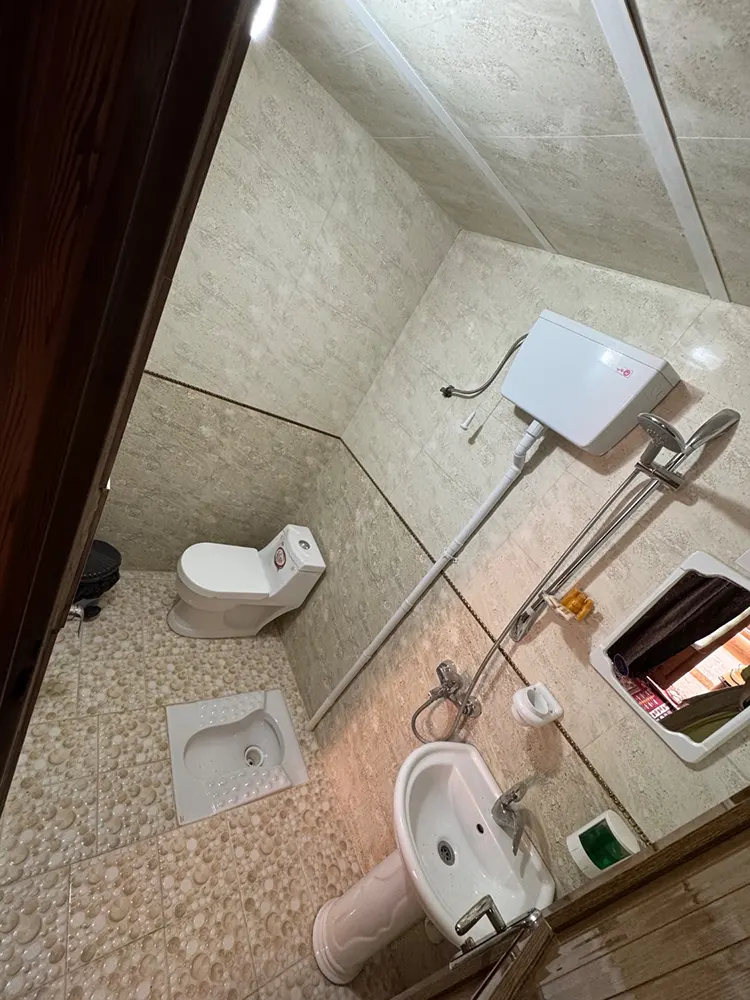 زمستان خانه سرویس بهداشتی